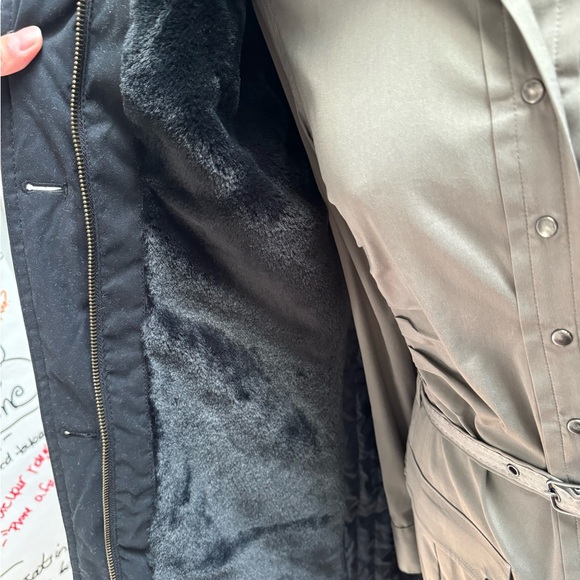 Hollister faux fur lined winter coat - Picture 7 of 8